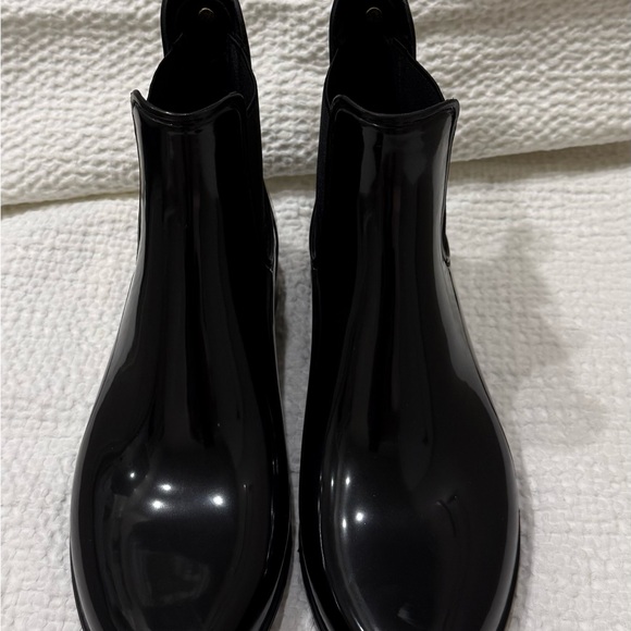 Sam Edelman | TINSLEY Chelsea Glossy Black Rain Boots | Size 8 - Picture 3 of 8